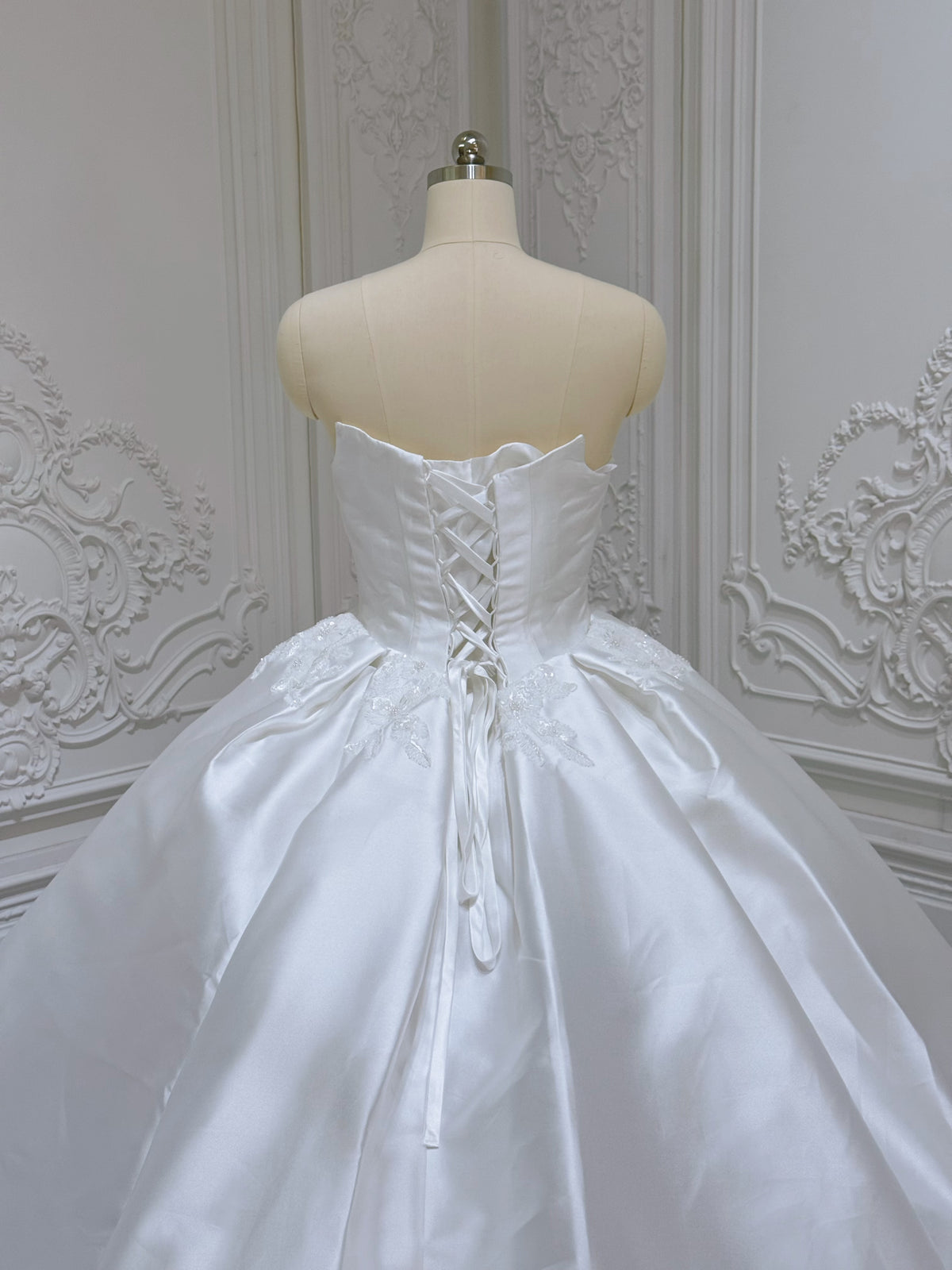 TBC-XB080 Custom-made white lace embroidered royal ballgown wedding dress - Ting's Bridal Collection