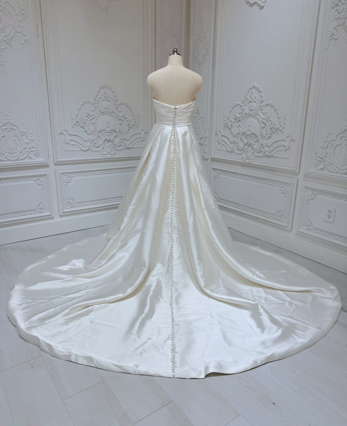TBC-ZA036 Custom-made pleated satin Aline wedding dress with slit skirt