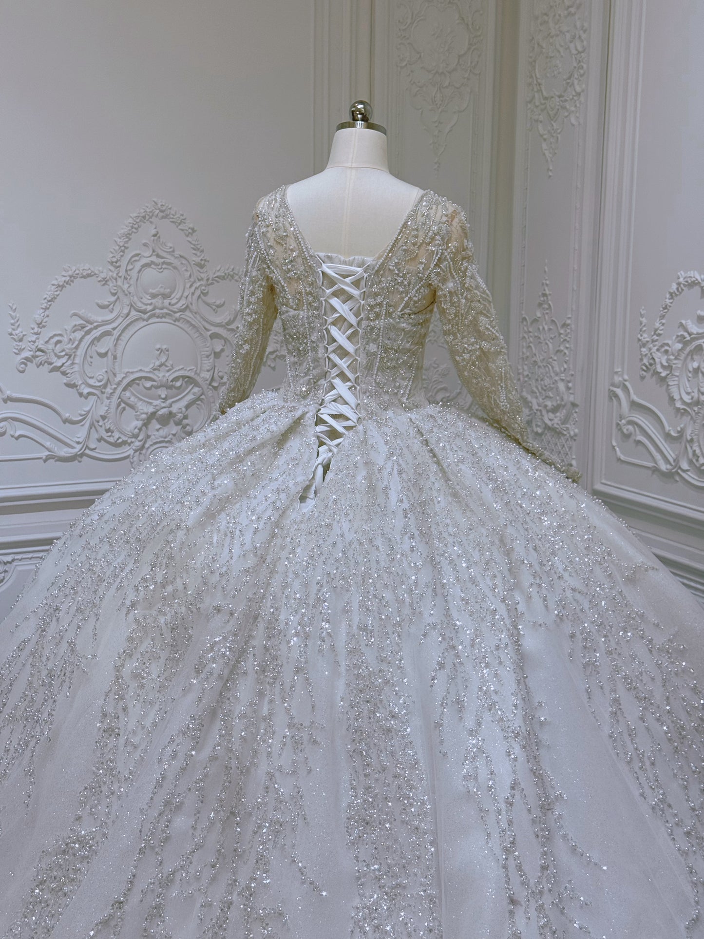 TBC-JB097 Custom-made rhinestone&pearl beaded sparkling long sleeve royal wedding dress