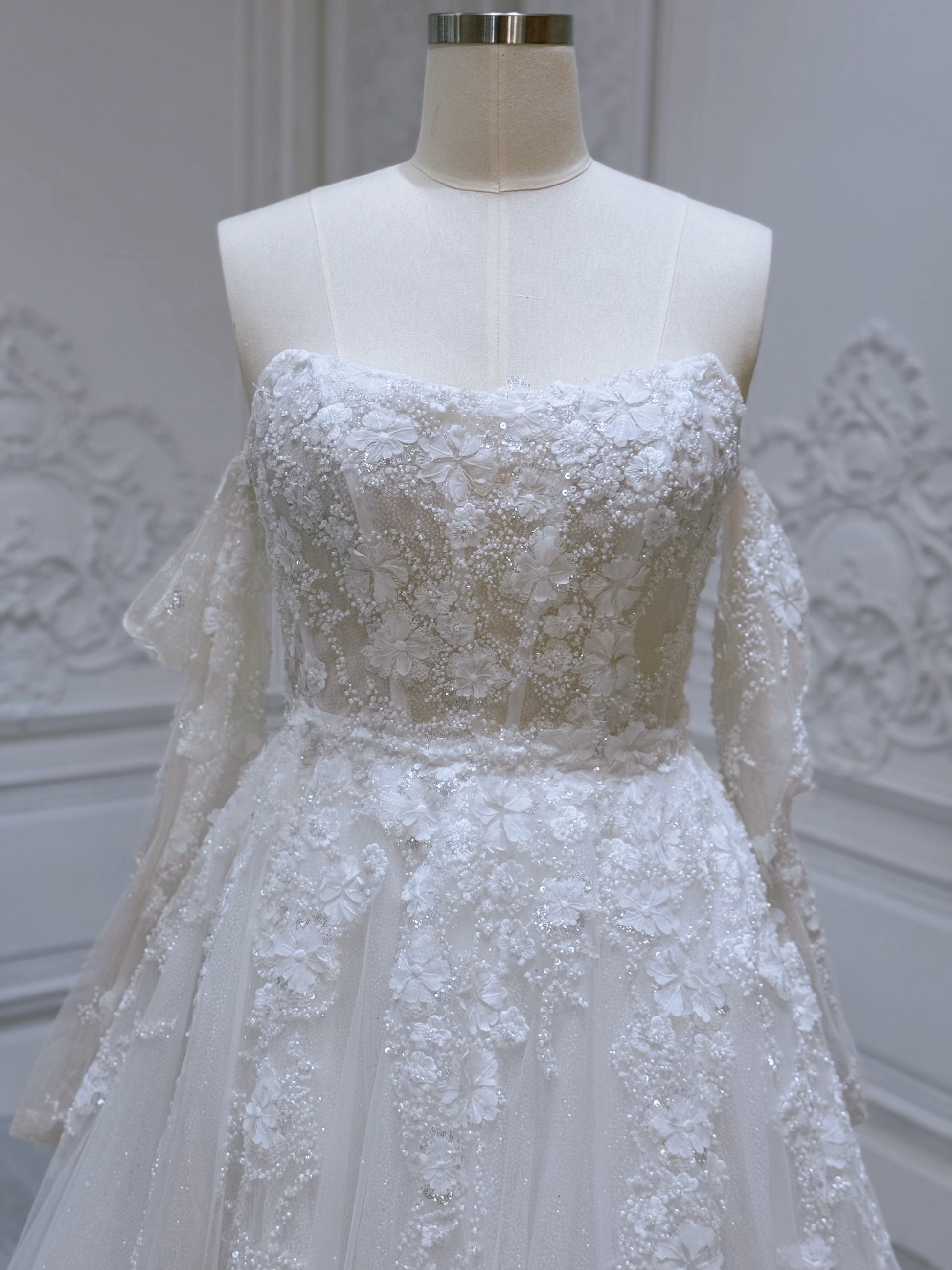 TBC-2IN1-035 Stock of 3D lace with beading 2 in 1 Mini&Aline wedding dress - Ting's Bridal Collection