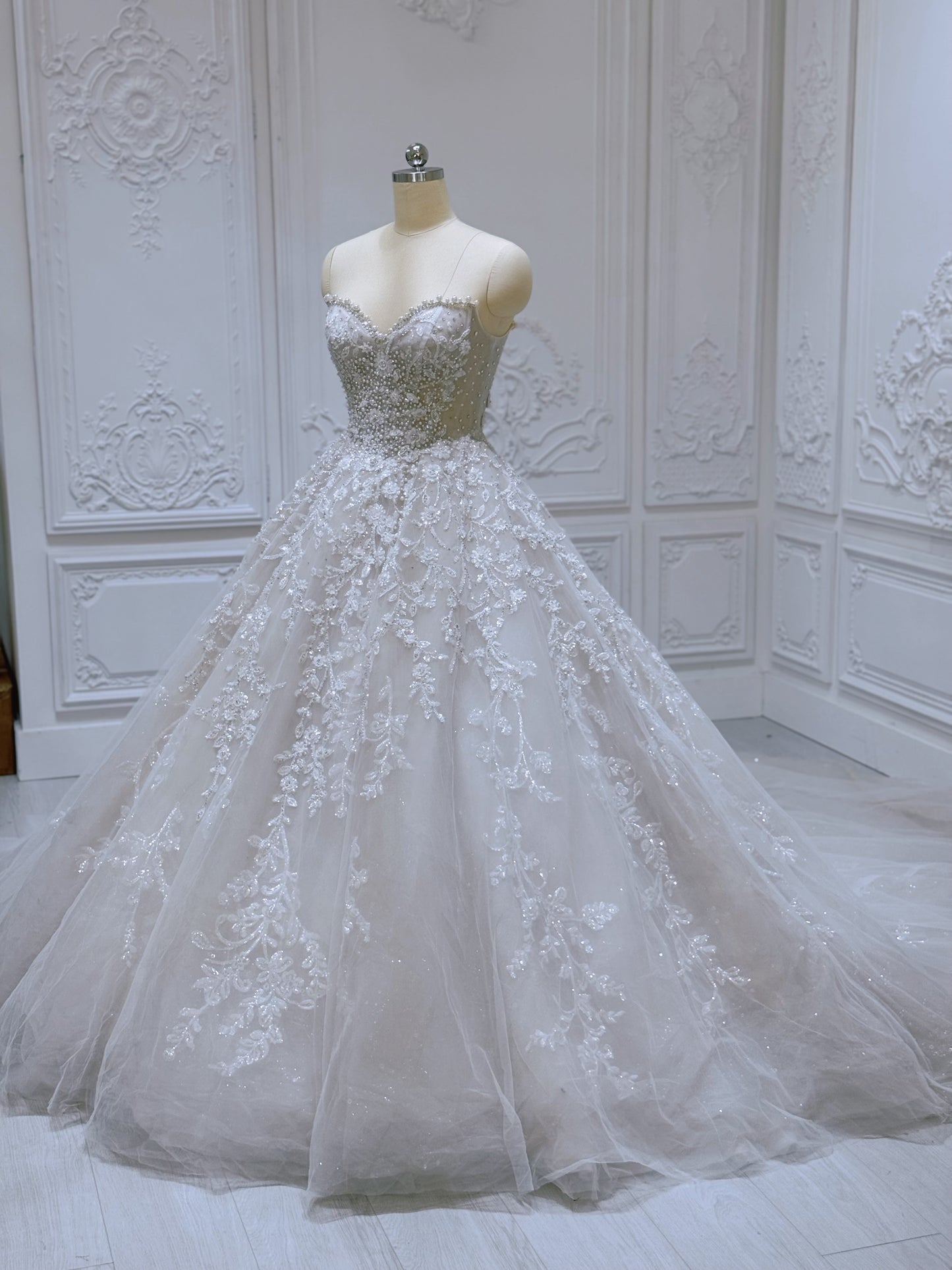 Stock clearance! Size 8! Ivory beading 3D floral ballgown fairy wedding dress - Ting's Bridal Collection
