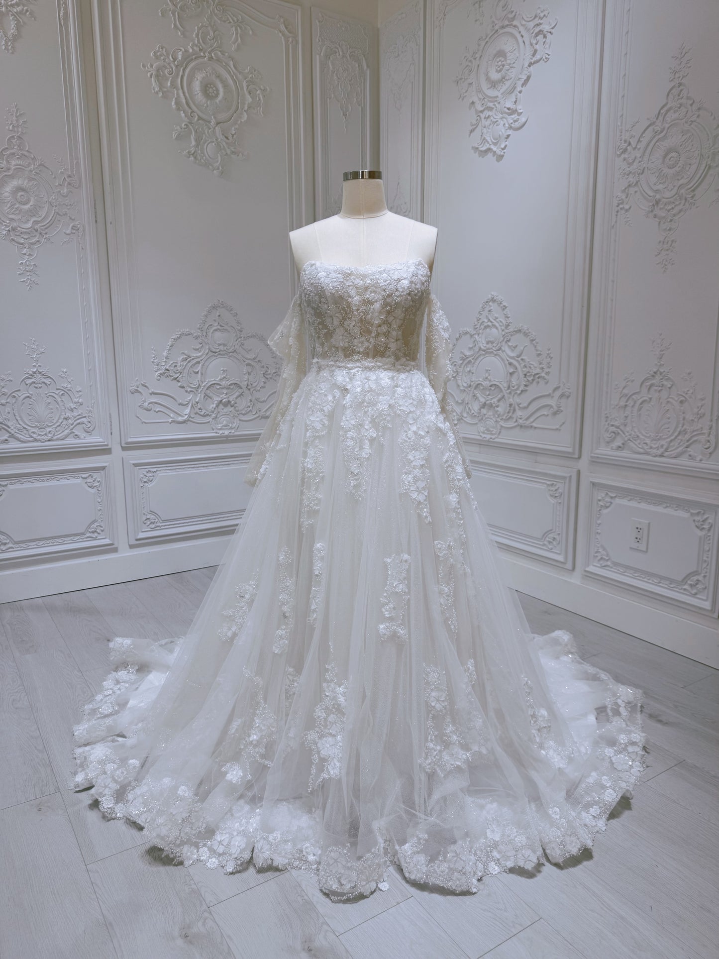 TBC-2IN1-035 Stock of 3D lace with beading 2 in 1 Mini&Aline wedding dress - Ting's Bridal Collection