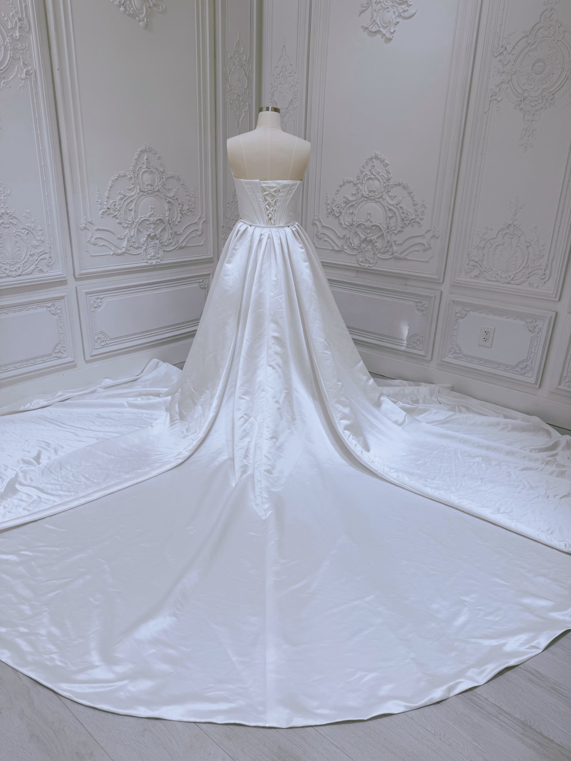 Stock of 2 in 1 mermaid wedding dress with detachable satin skirt - Ting's Bridal Collection