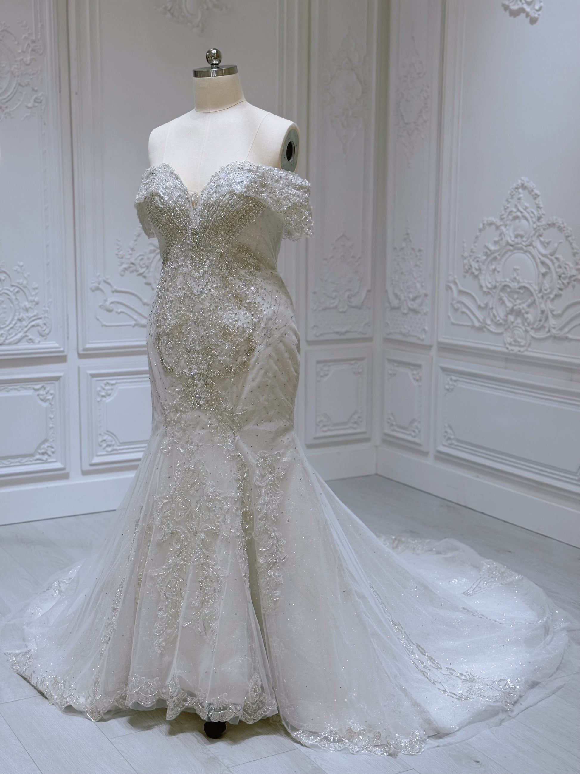 Stock clearance! Bridal size 16. Off white feather with beading lace bling mermaid wedding dress - Ting's Bridal Collection