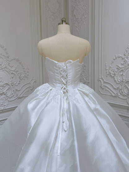 TBC-XB080 Custom-made white lace embroidered royal ballgown wedding dress - Ting's Bridal Collection