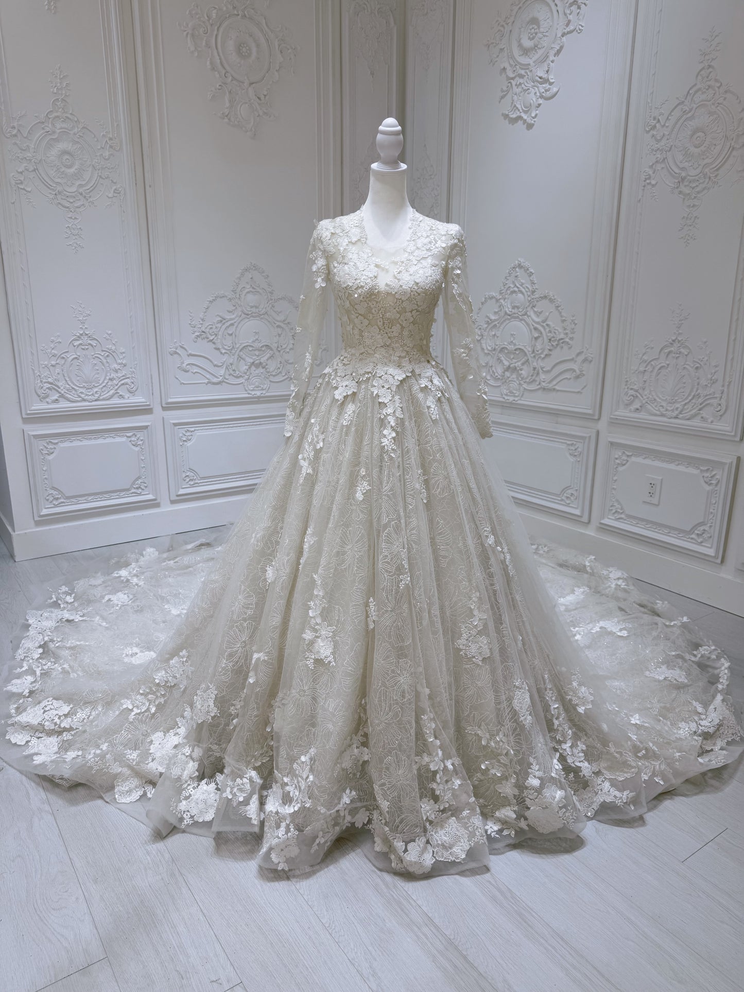 Stock clearance floor sample! Size 0. Ivory long sleeve lace Aline wedding dress - Ting's Bridal Collection