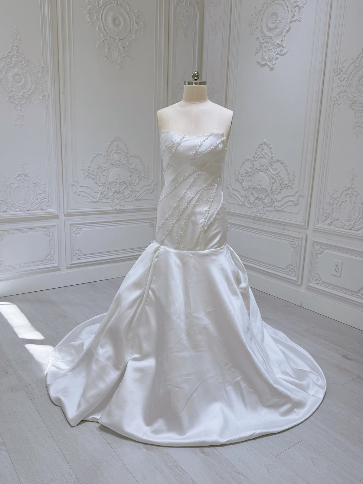 TBC- SM061 Stock of pearl beading white satin mermaid wedding dress