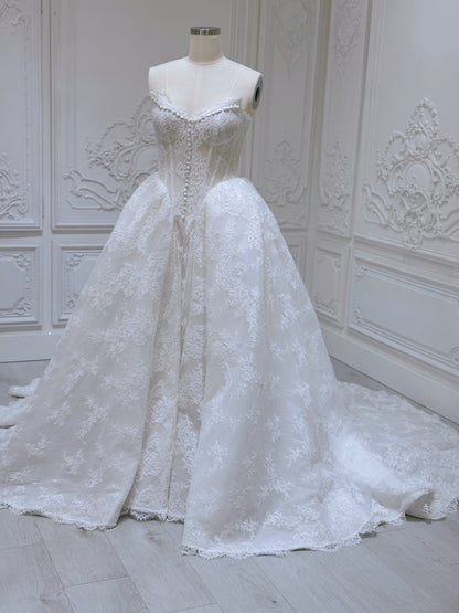 TBC-ZA035 Stock of white lace embroidered strapless vintage wedding dress - Ting's Bridal Collection