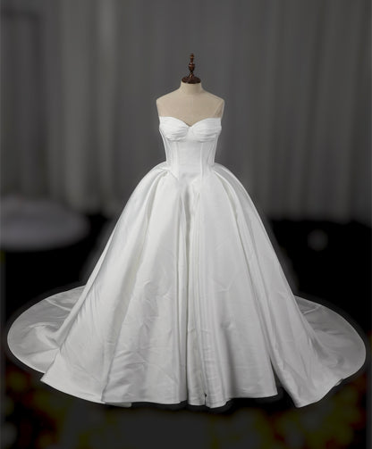 TBC-ZB061 Custom-made white satin sweetheart ballgown royal wedding dress