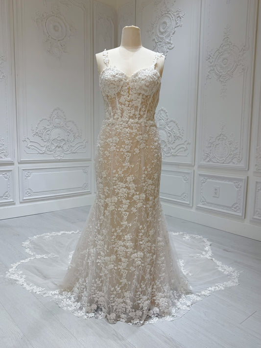 Custom-made ivory floral beading mermaid wedding dress with floral shaped train - Ting's Bridal Collection