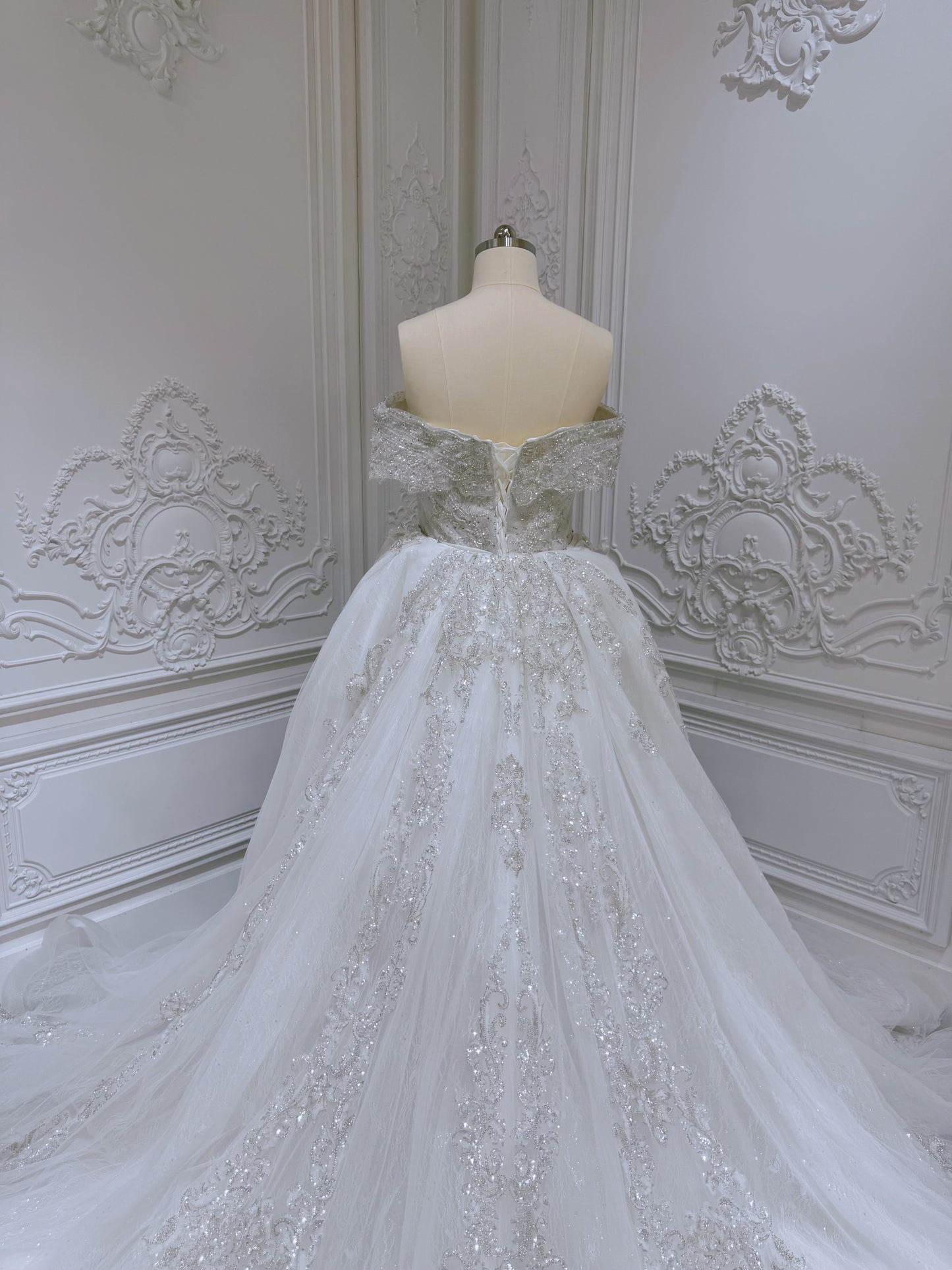 Stock clearance! Bridal size 16! Off white 2 in 1 look feather mermaid wedding dress with detachable skirt. - Ting's Bridal Collection