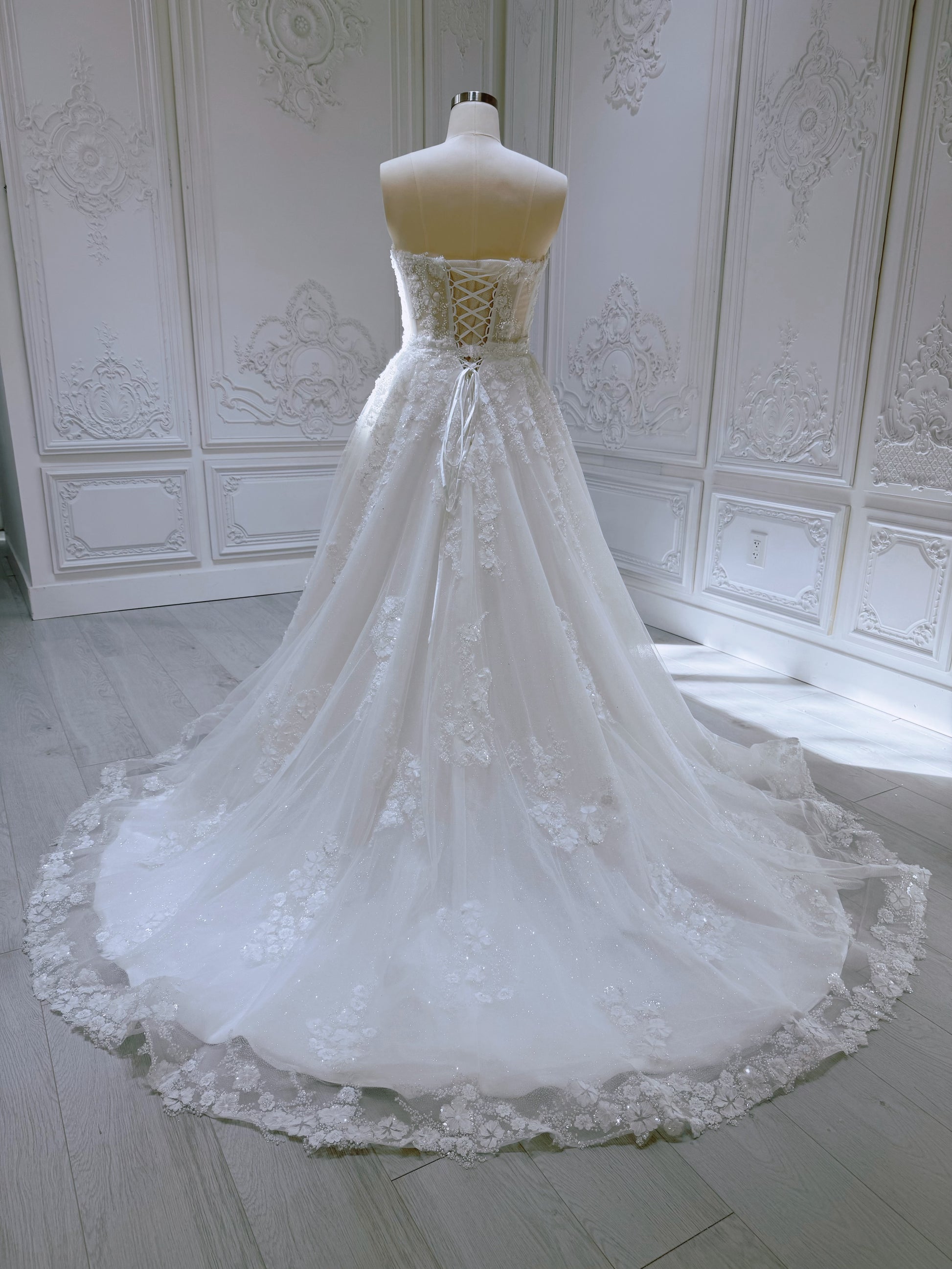 TBC-2IN1-035 Stock of 3D lace with beading 2 in 1 Mini&Aline wedding dress - Ting's Bridal Collection