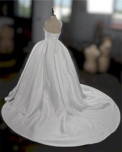 TBC-ZB061 Custom-made white satin sweetheart ballgown royal wedding dress
