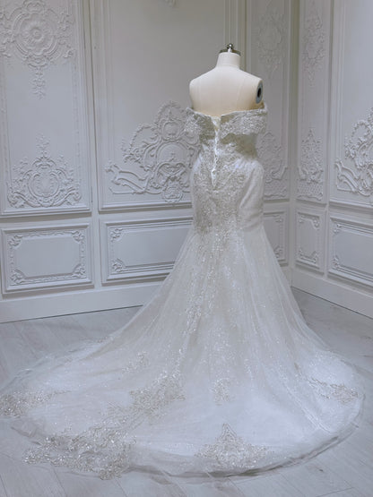 Stock clearance! Bridal size 16! Off white 2 in 1 look feather mermaid wedding dress with detachable skirt. - Ting's Bridal Collection