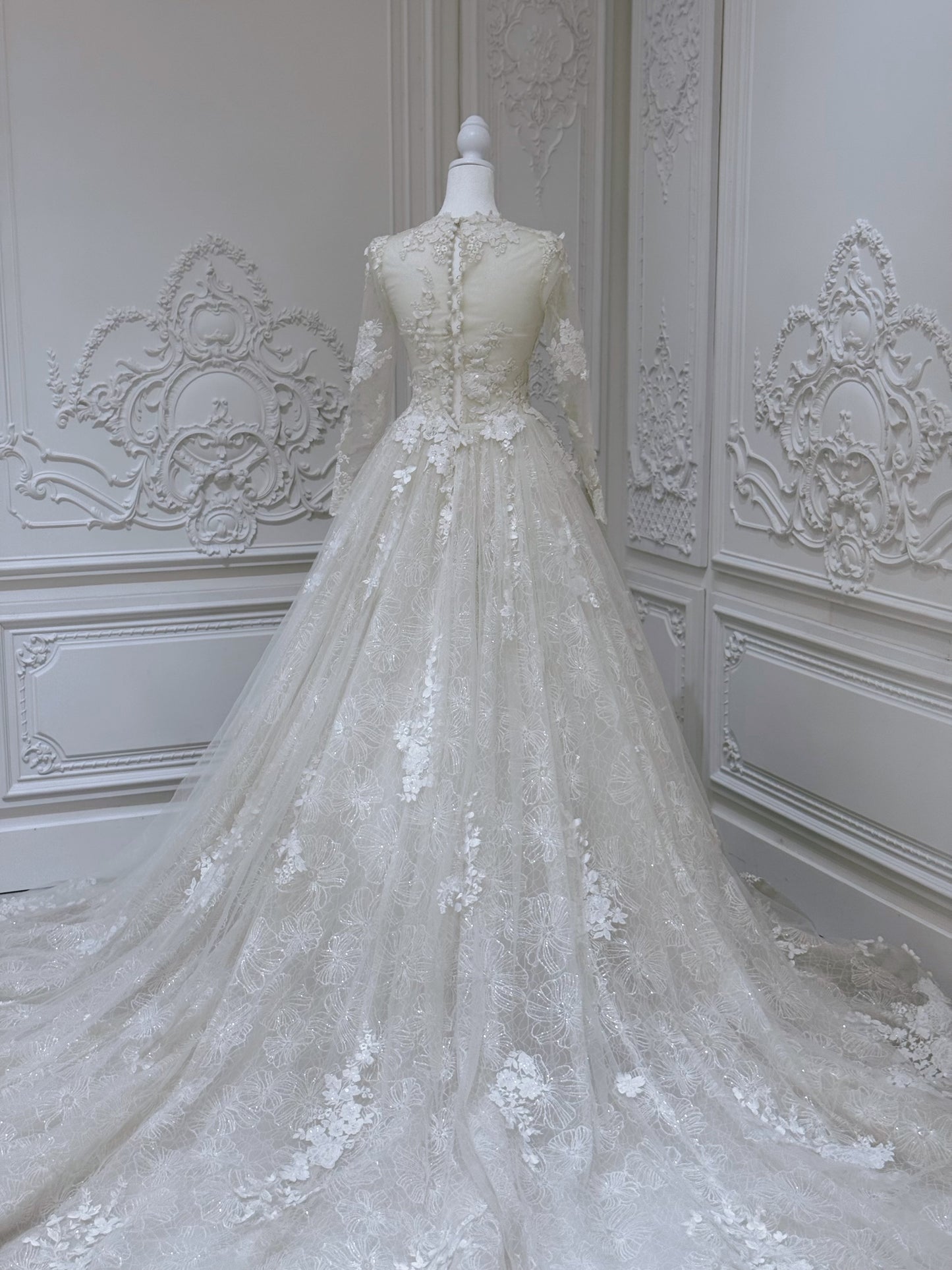 Stock clearance floor sample! Size 0. Ivory long sleeve lace Aline wedding dress - Ting's Bridal Collection