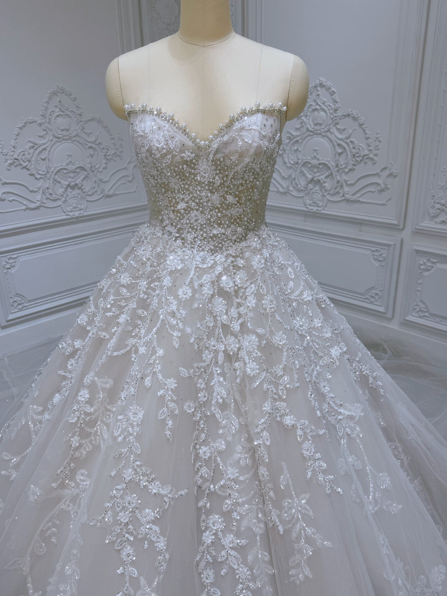 Stock clearance! Size 8! Ivory beading 3D floral ballgown fairy wedding dress - Ting's Bridal Collection