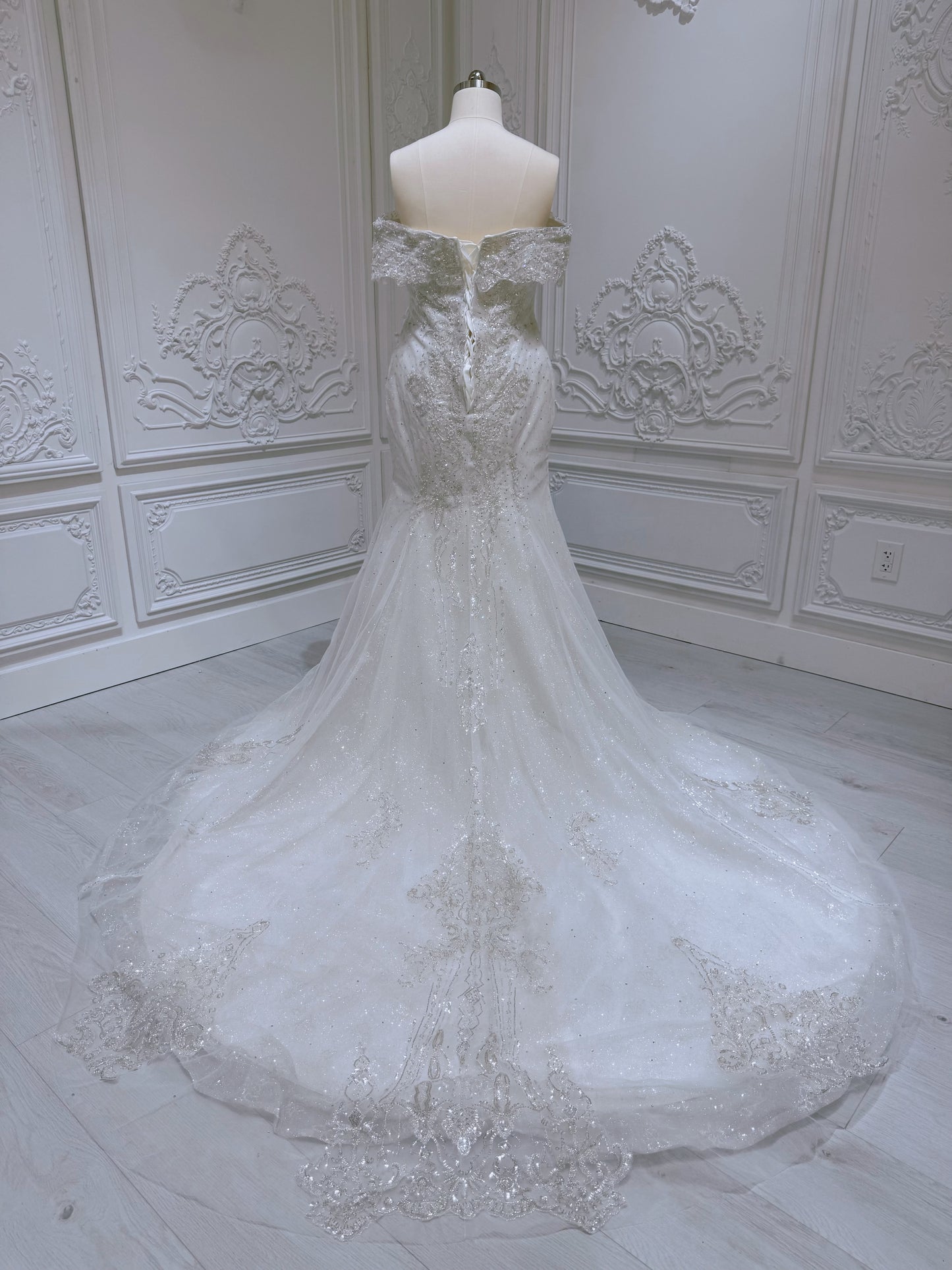 Stock clearance! Bridal size 16. Off white feather with beading lace bling mermaid wedding dress - Ting's Bridal Collection