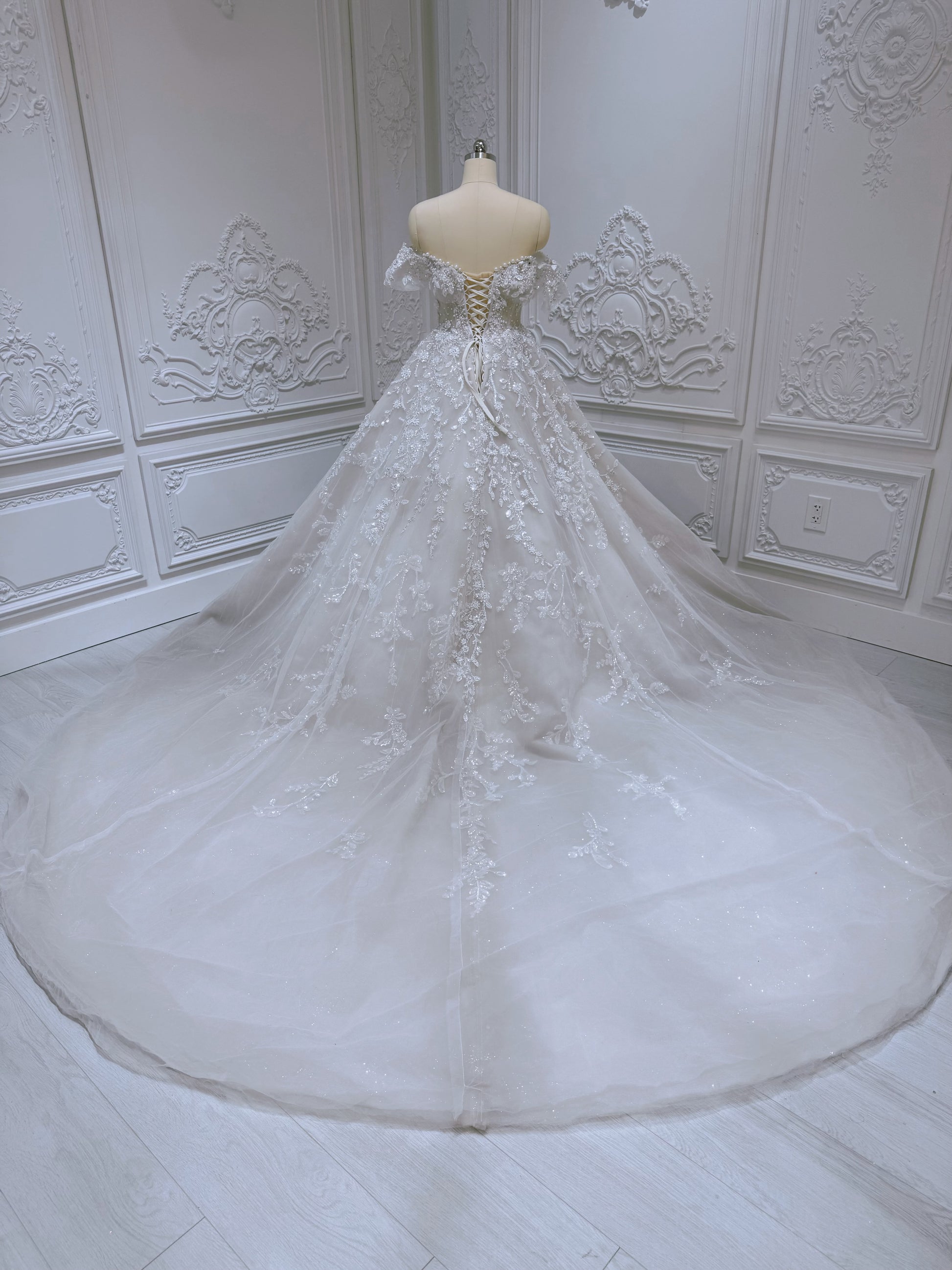 Stock clearance! Size 8! Ivory beading 3D floral ballgown fairy wedding dress - Ting's Bridal Collection