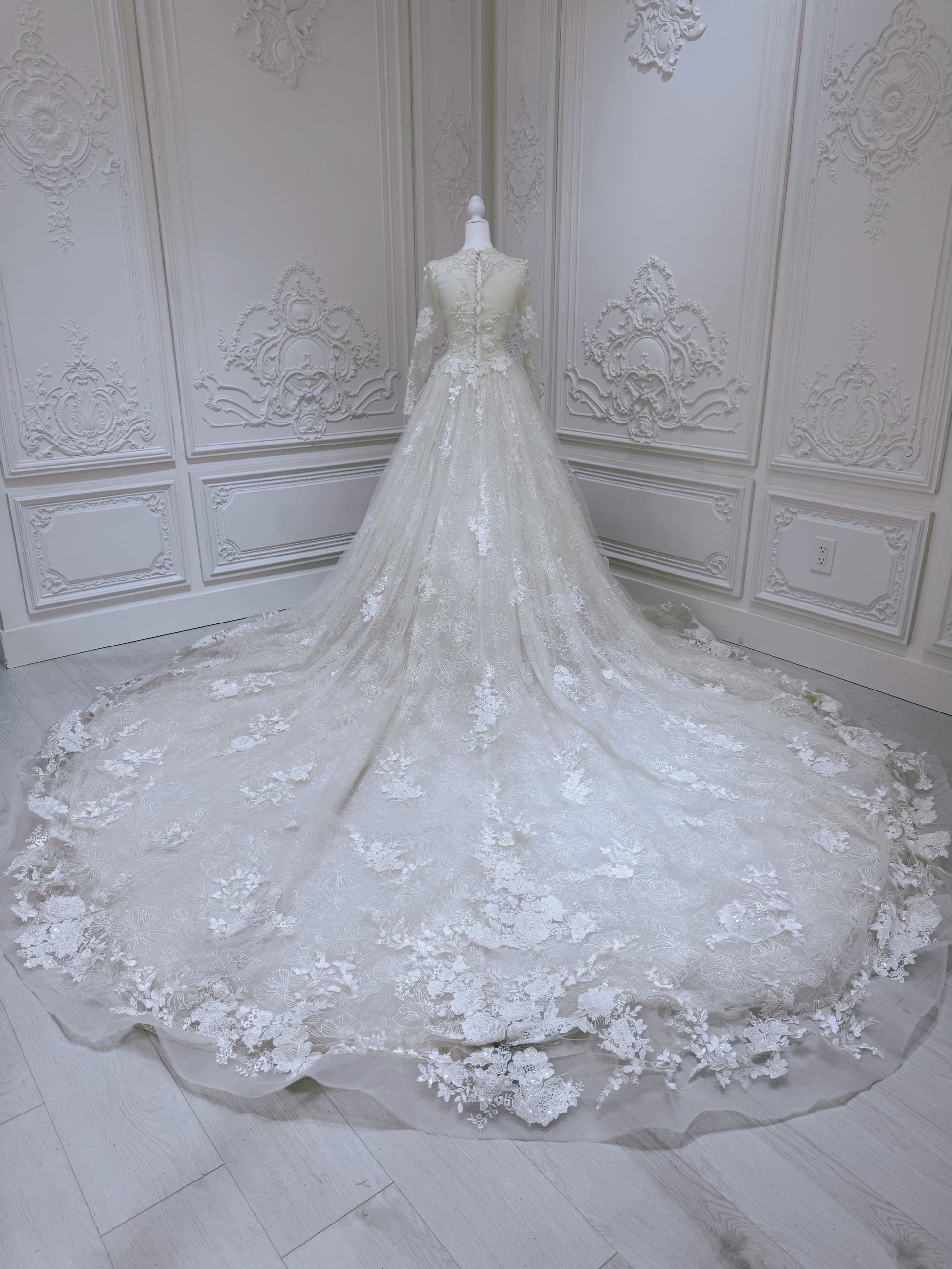 Stock clearance floor sample! Size 0. Ivory long sleeve lace Aline wedding dress - Ting's Bridal Collection