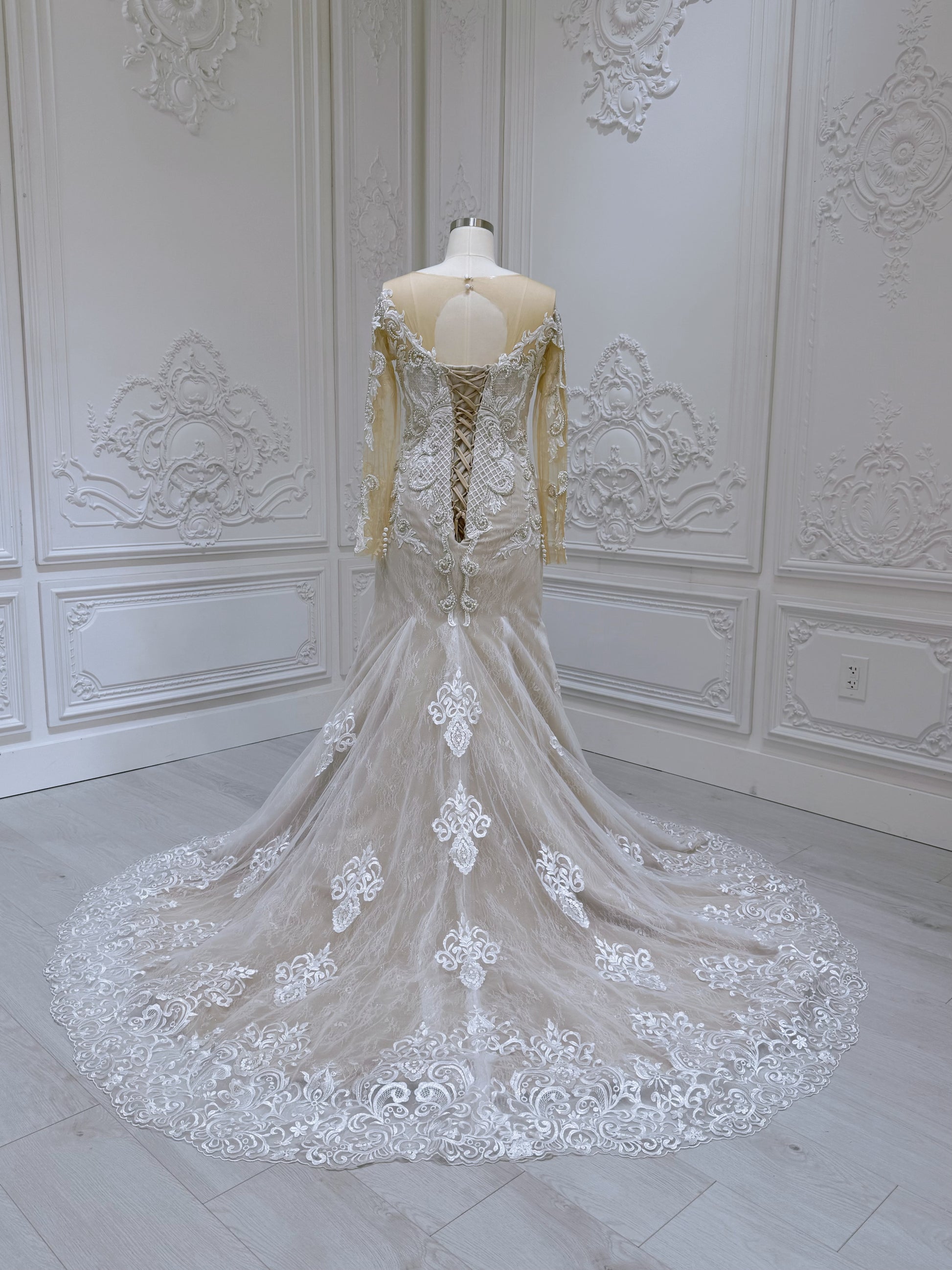 TBC-2IN1-024 Stock of luxury mermaid wedding dress with detachable satin skirt - Ting's Bridal Collection