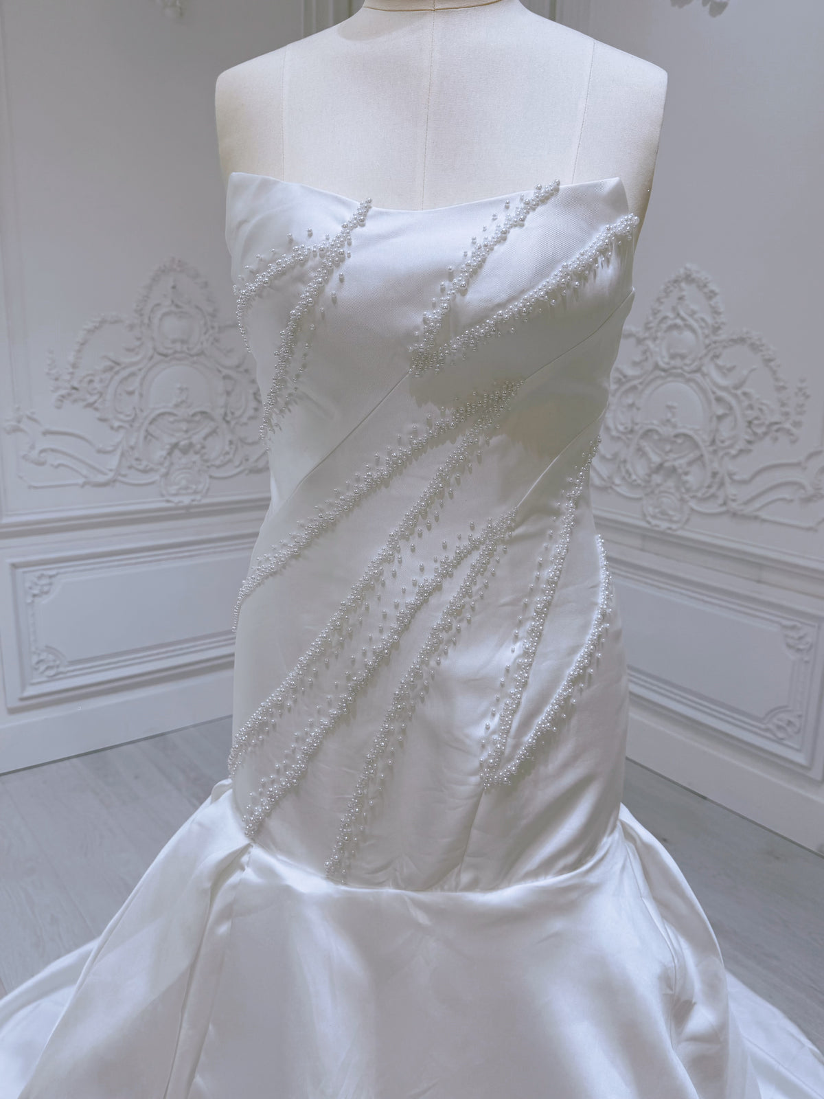 TBC- SM061 Stock of pearl beading white satin mermaid wedding dress
