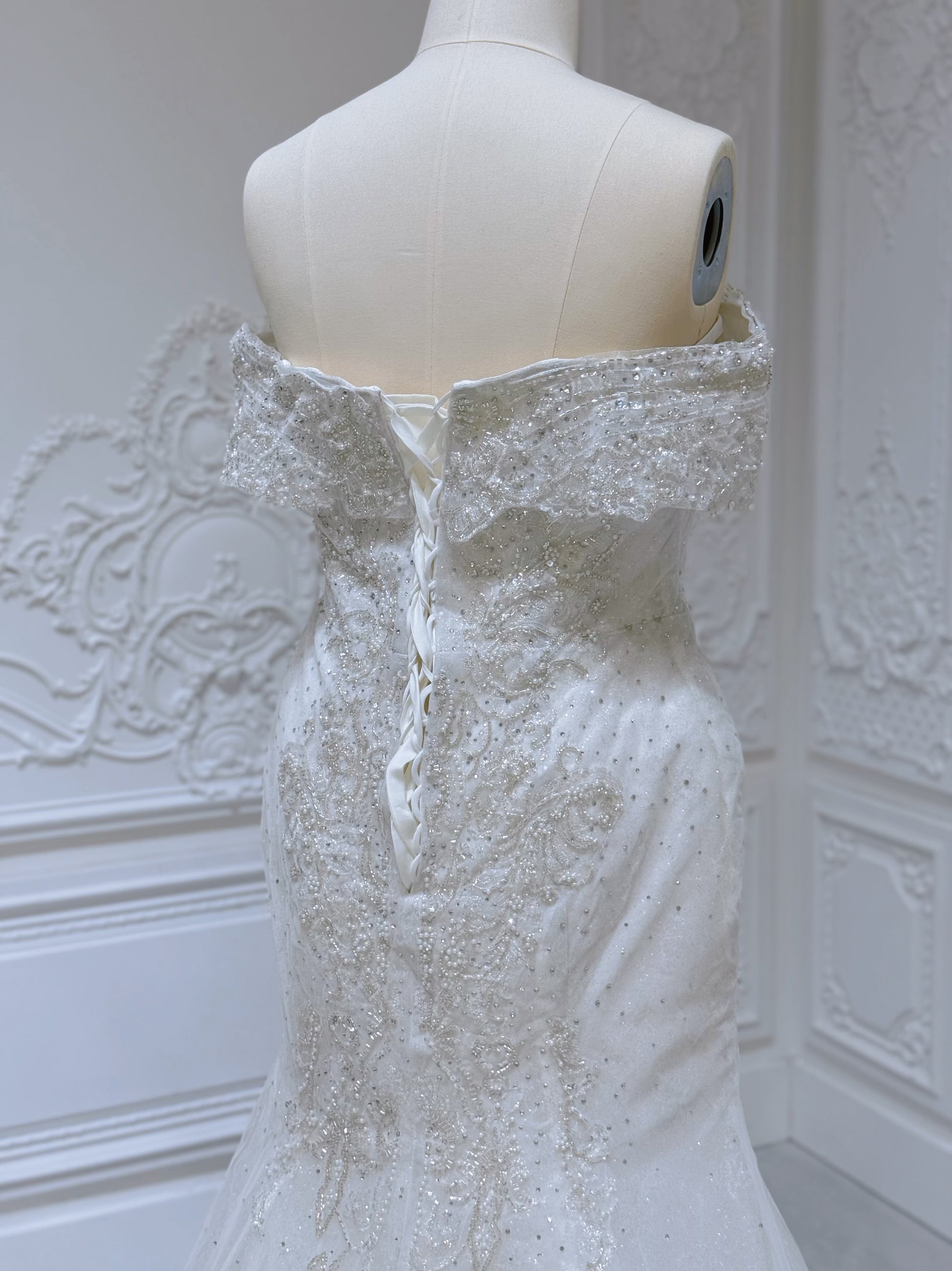 Stock clearance! Bridal size 16! Off white 2 in 1 look feather mermaid wedding dress with detachable skirt. - Ting's Bridal Collection