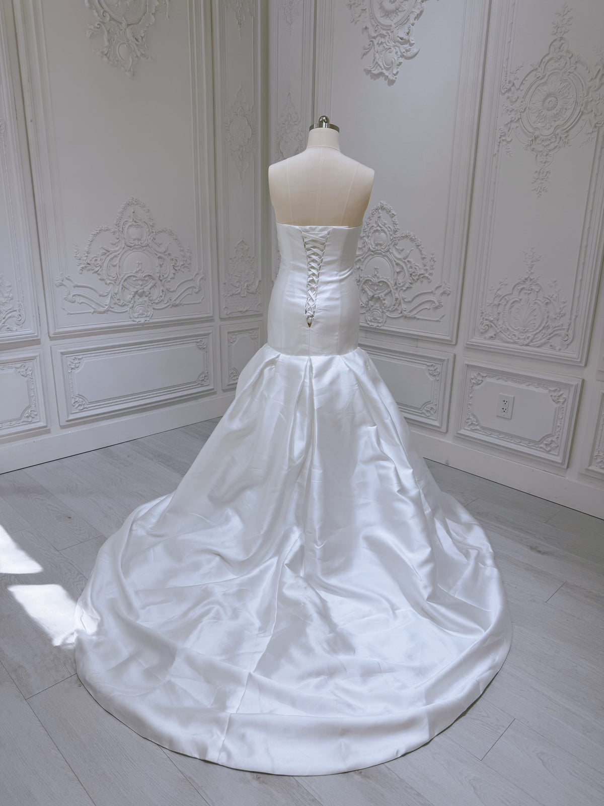 TBC- SM061 Stock of pearl beading white satin mermaid wedding dress