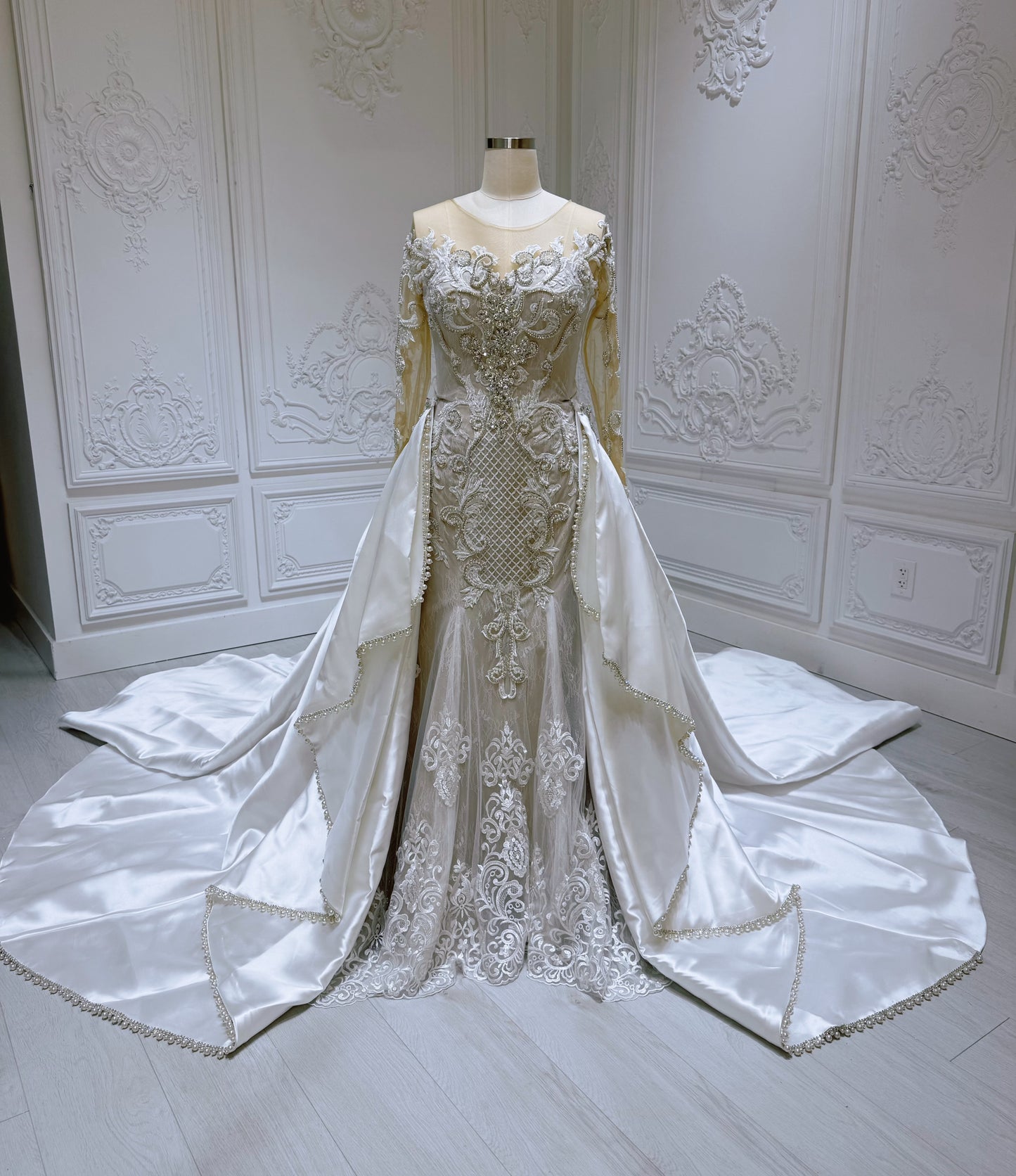 TBC-2IN1-024 Stock of luxury mermaid wedding dress with detachable satin skirt - Ting's Bridal Collection