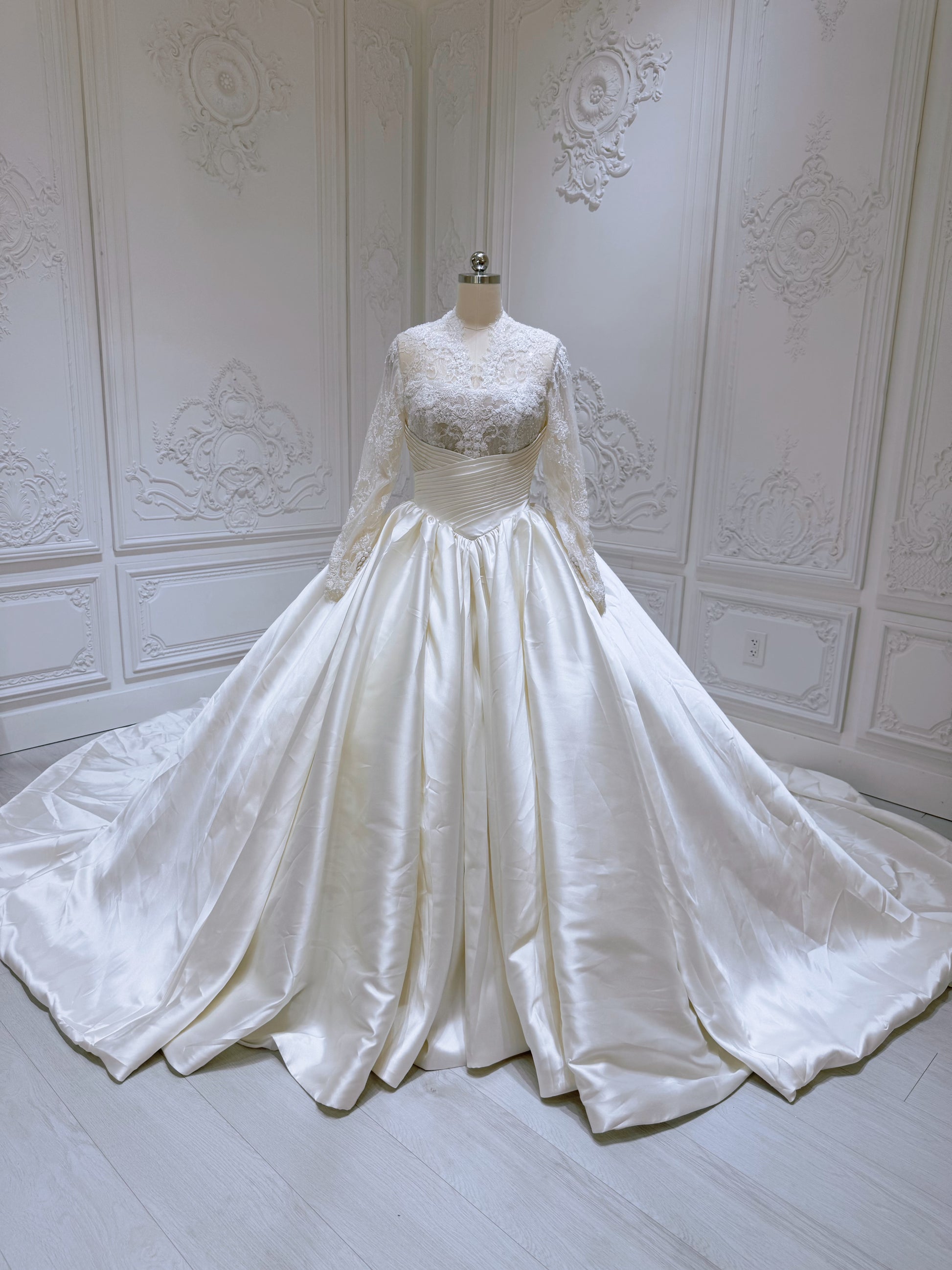 TBC-ZB096 Custom-made ivory lace satin long sleeve royal ballgown  wedding dress - Ting's Bridal Collection
