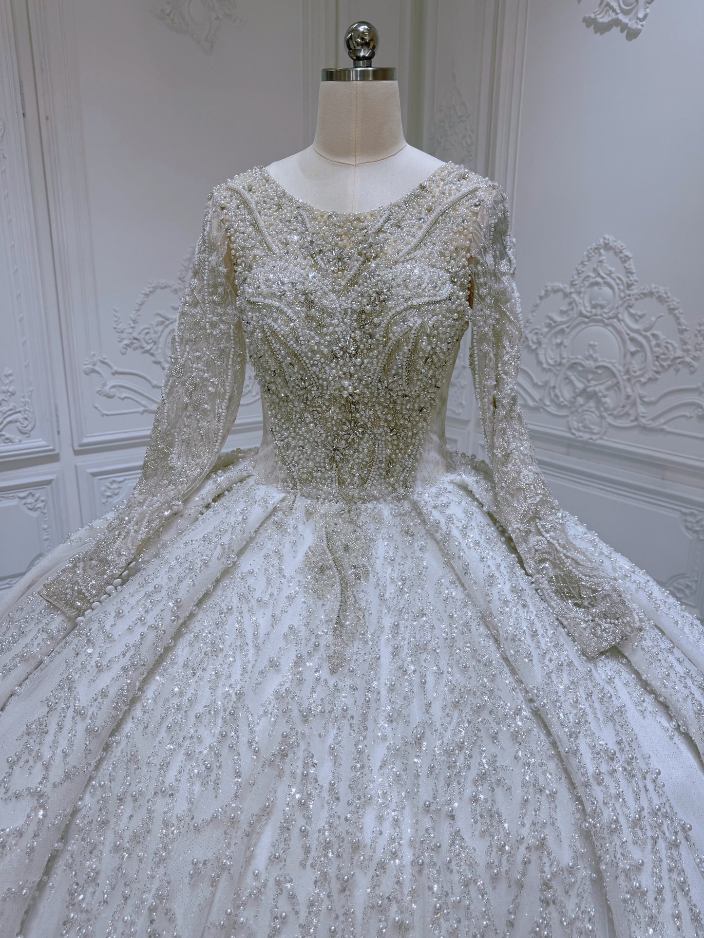 TBC-JB097 Custom-made rhinestone&pearl beaded sparkling long sleeve royal wedding dress