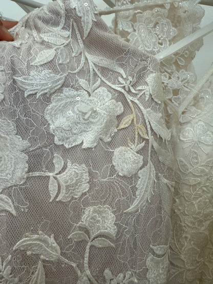 Stock clearance! Bridal size 8. Ivory lace mermaid wedding dress - Ting's Bridal Collection