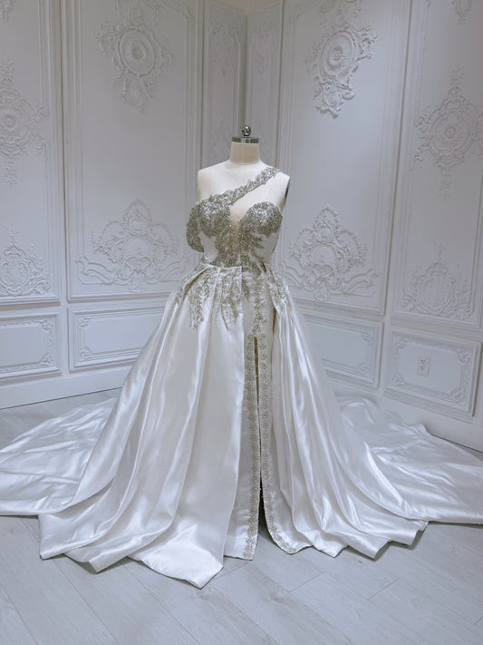 TBC-Y2041 Stock of rhinestone beaded white satin 2 in 1 royal wedding dress