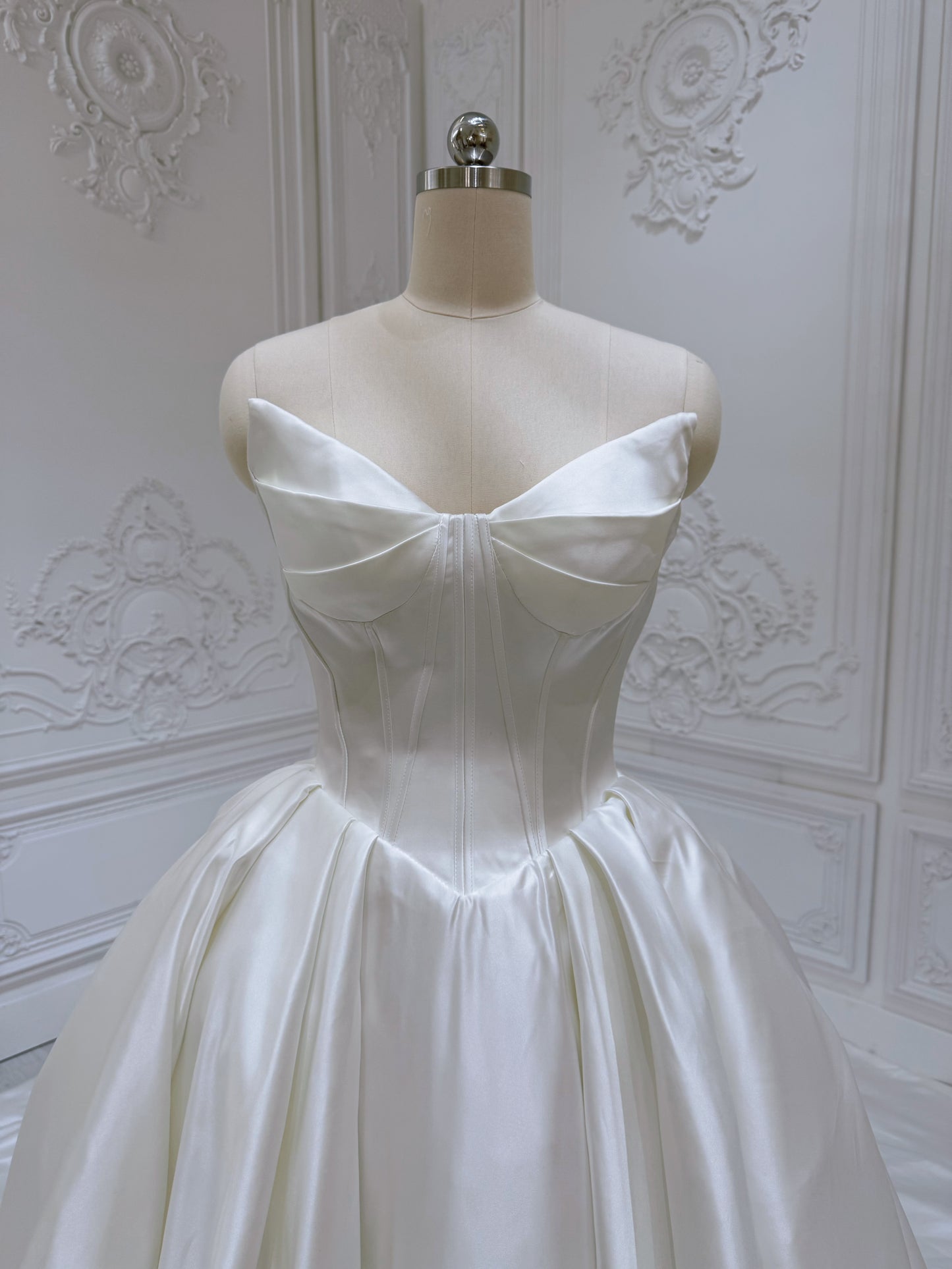 TBC-UB099 Strapless satin wedding dress