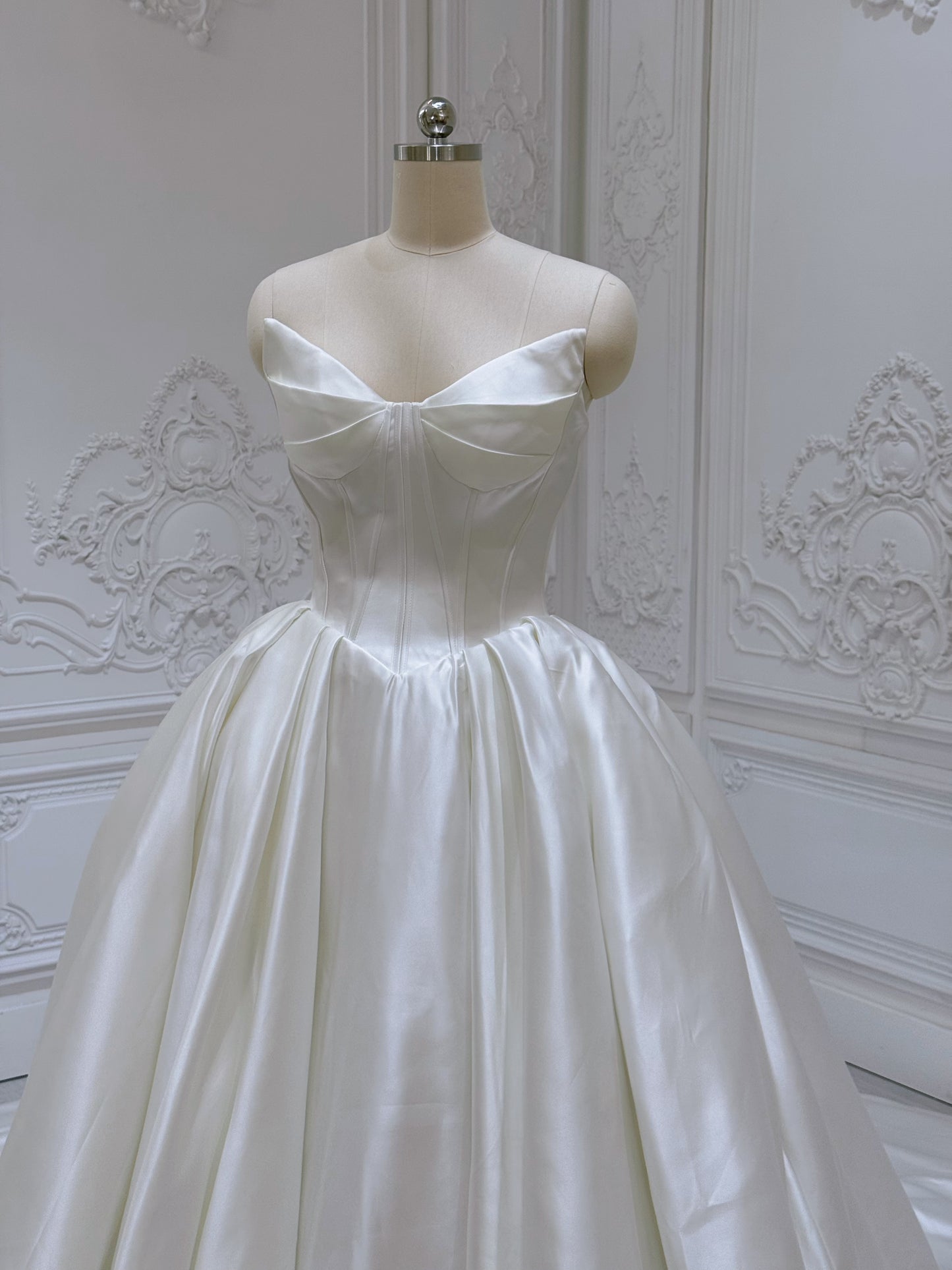TBC-UB099 Strapless satin wedding dress