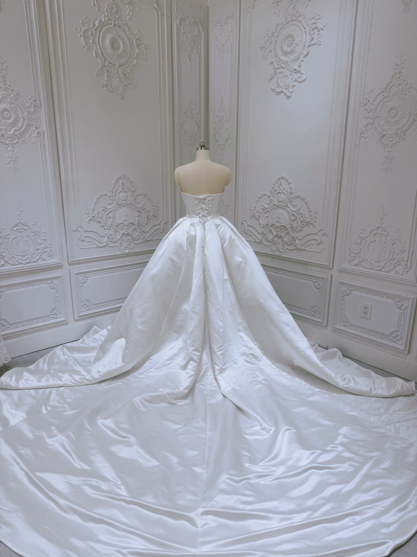 TBC-UB099 Strapless satin wedding dress