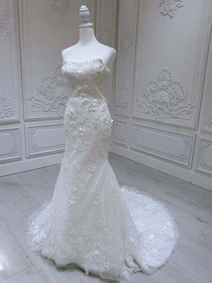 Custom-made white color strapless lace mermaid wedding dress - Ting's Bridal Collection