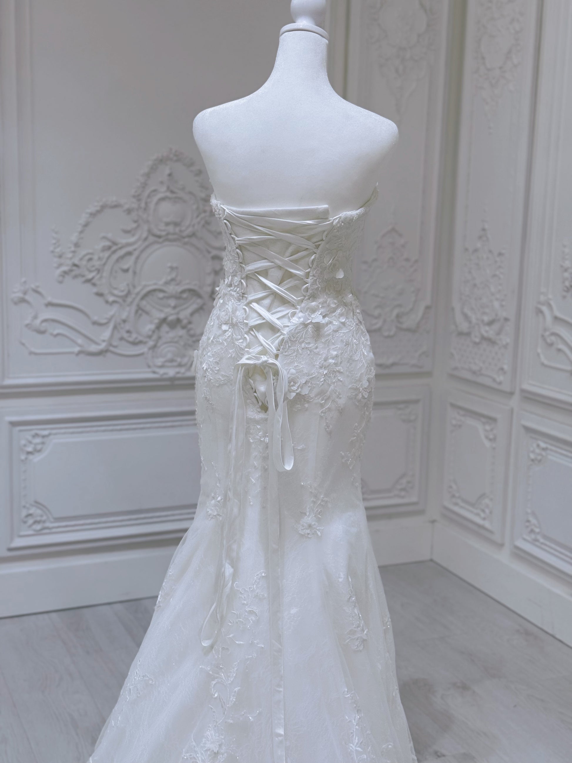 Custom-made white color strapless lace mermaid wedding dress - Ting's Bridal Collection