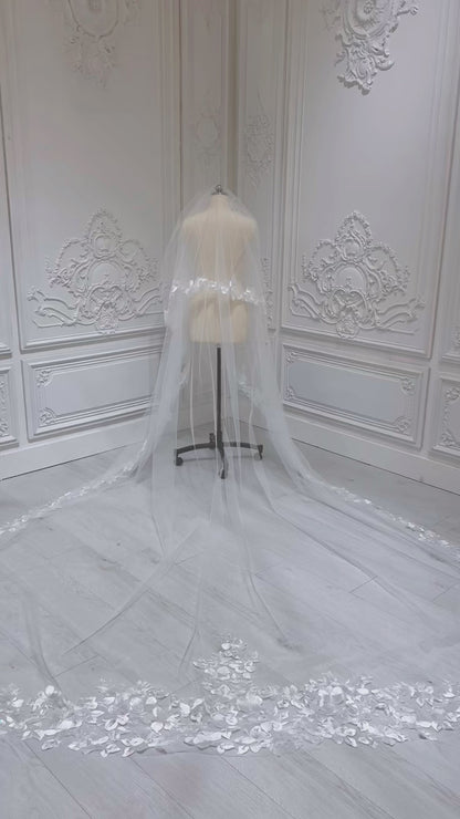 Stock sale of 2 tiers floral lace embroidered long wedding veil with blusher